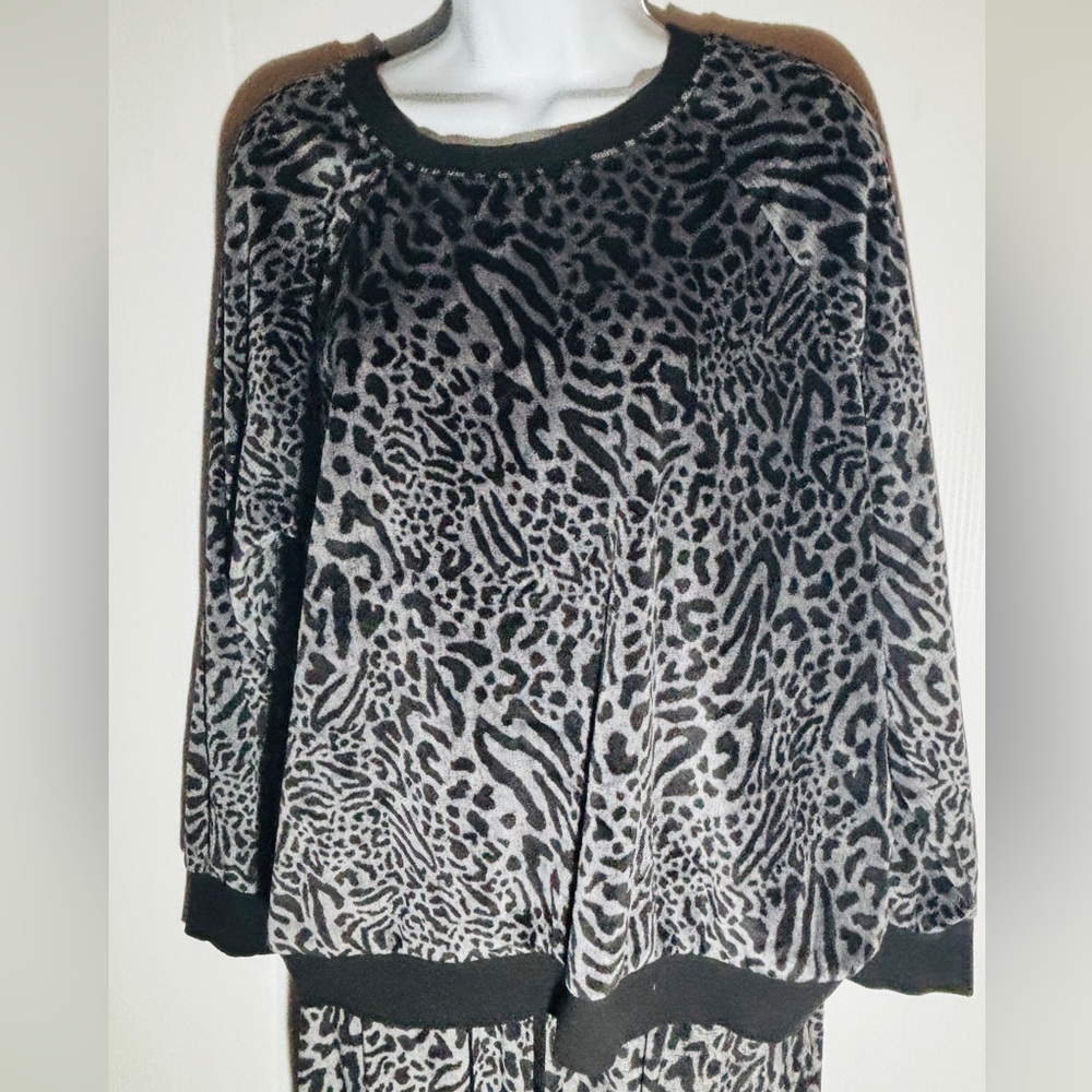 Secret Treasures Animal Print Lounge Set Gray Black Size L 12–14 - Picture 2 of 3